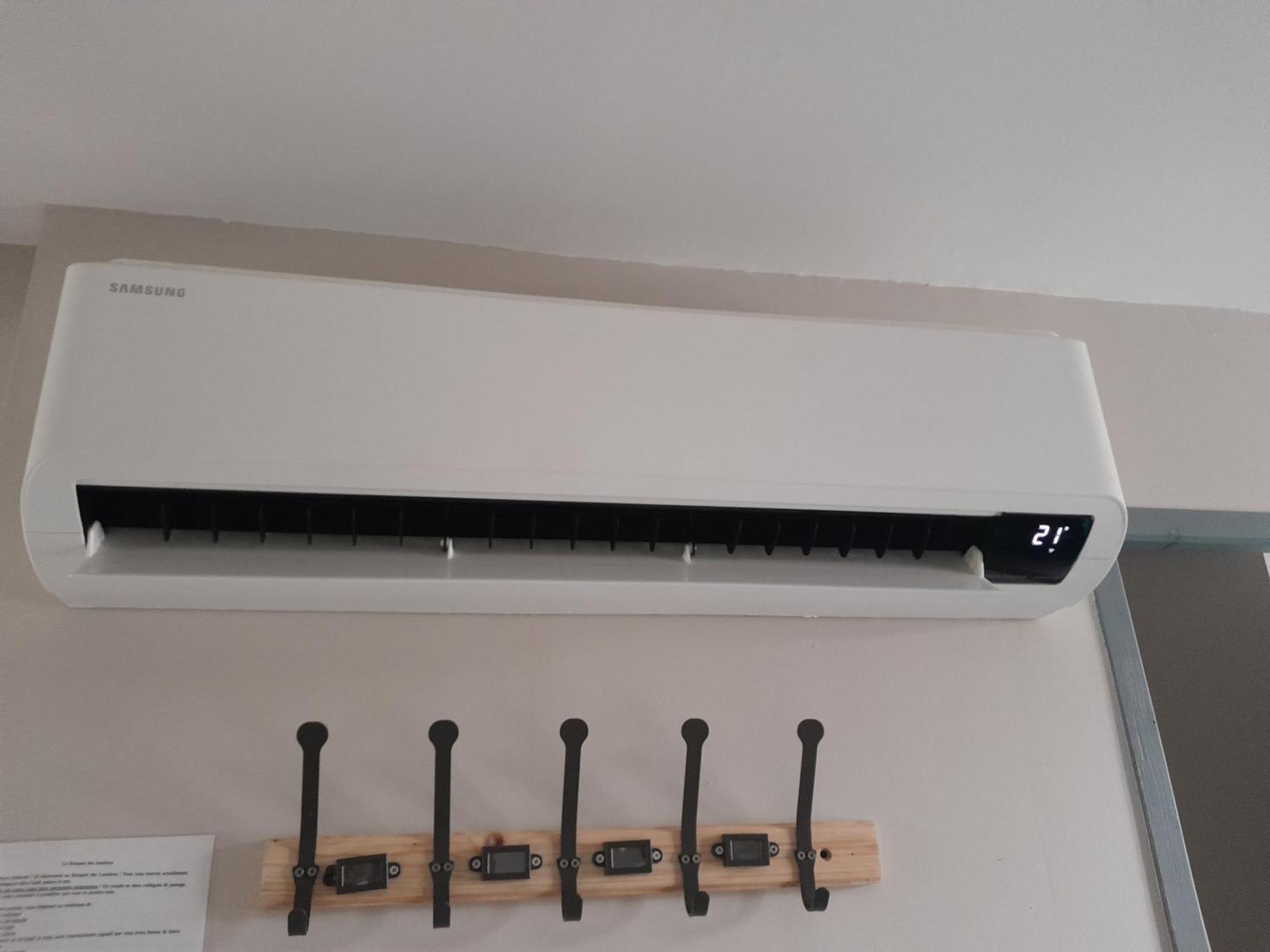 Bosquet, Hotel A Valenciennes Aulnoy-lez-Valenciennes Εξωτερικό φωτογραφία